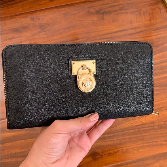 Michael Kors Handbags - Michael Kors Black Leather Wallet